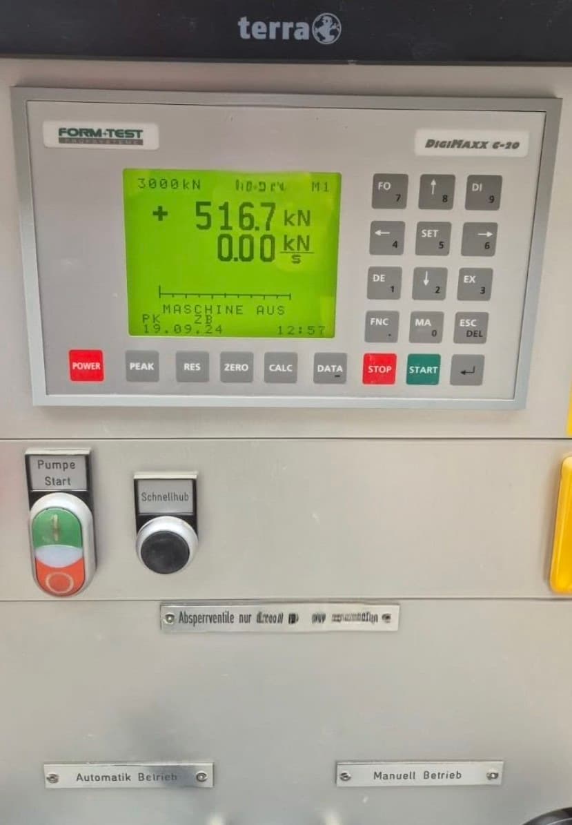 PRÜFUNGEN & LABORANALYSEN